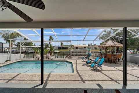 Villa ou maison à vendre à Apollo Beach, Floride: 4 chambres, 177.63 m2 № 1679529 - photo 15