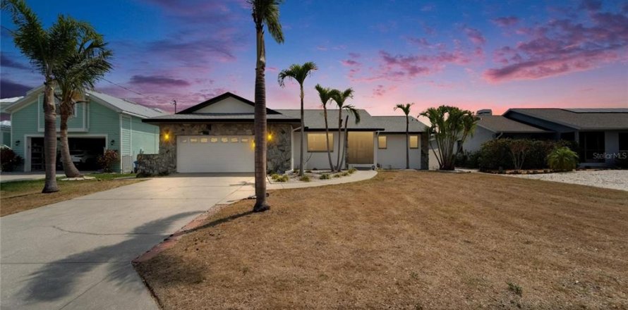 Casa en Apollo Beach, Florida 4 dormitorios, 177.63 m2 № 1679529