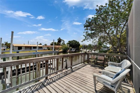 Villa ou maison à vendre à Apollo Beach, Floride: 4 chambres, 177.63 m2 № 1679529 - photo 22