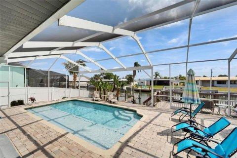 Villa ou maison à vendre à Apollo Beach, Floride: 4 chambres, 177.63 m2 № 1679529 - photo 16