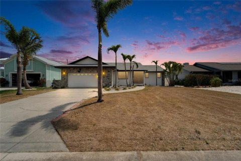 Villa ou maison à vendre à Apollo Beach, Floride: 4 chambres, 177.63 m2 № 1679529 - photo 6