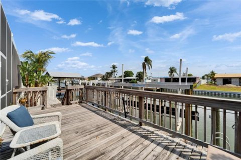 Villa ou maison à vendre à Apollo Beach, Floride: 4 chambres, 177.63 m2 № 1679529 - photo 23
