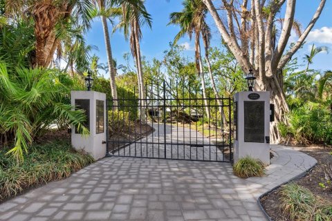 House in Sarasota, Florida 1 bedroom, 139.35 sq.m. № 1733162 - photo 1