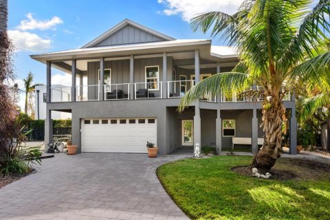 House in Sarasota, Florida 1 bedroom, 139.35 sq.m. № 1733162 - photo 2
