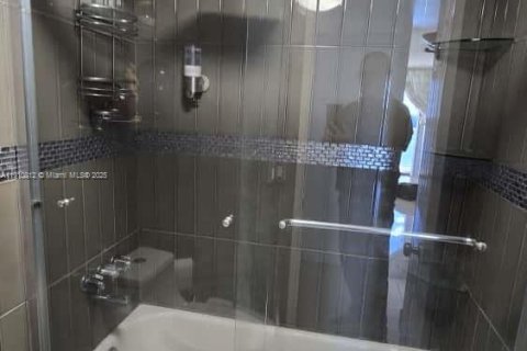 Copropriété à vendre à Miami, Floride: 1 chambre, 79.99 m2 № 1971326 - photo 27