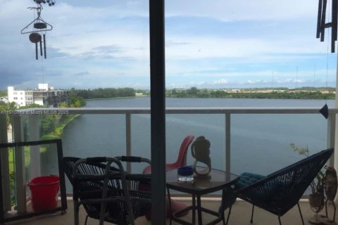 Copropriété à vendre à Miami, Floride: 1 chambre, 79.99 m2 № 1971326 - photo 4