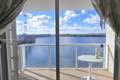 Copropriété à vendre à Miami, Floride: 1 chambre, 79.99 m2 № 1971326 - photo 6