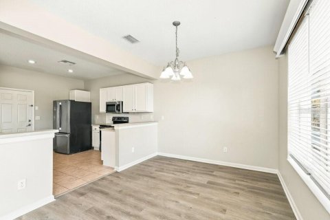 House in Hudson, Florida 3 bedrooms, 171.13 sq.m. № 2380451 - photo 7