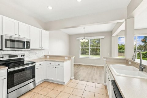 House in Hudson, Florida 3 bedrooms, 171.13 sq.m. № 2380451 - photo 10
