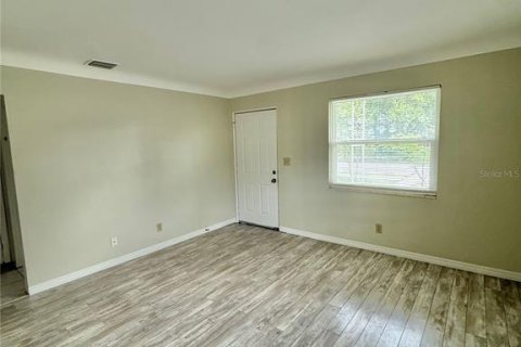 Villa ou maison à louer à Saint Petersburg, Floride: 2 chambres, 73.58 m2 № 2339412 - photo 5