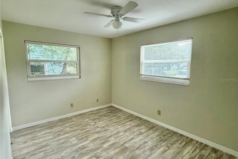 Villa ou maison à louer à Saint Petersburg, Floride: 2 chambres, 73.58 m2 № 2339412 - photo 9