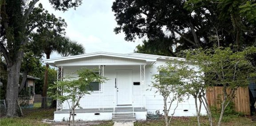 Villa ou maison à Saint Petersburg, Floride 2 chambres, 73.58 m2 № 2339412