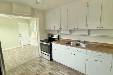 Villa ou maison à louer à Saint Petersburg, Floride: 2 chambres, 73.58 m2 № 2339412 - photo 2