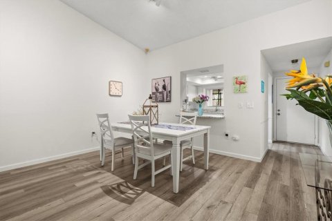 Condo in Bradenton, Florida, 2 bedrooms  № 1718810 - photo 10
