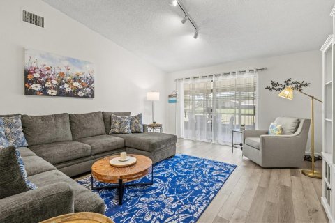 Condo in Bradenton, Florida, 2 bedrooms  № 1718810 - photo 13