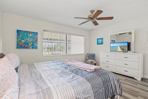 Condo in Bradenton, Florida, 2 bedrooms  № 1718810 - photo 18