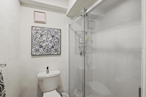 Condo in Bradenton, Florida, 2 bedrooms  № 1718810 - photo 21