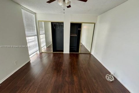 Copropriété à vendre à Lauderhill, Floride: 2 chambres, 88.26 m2 № 1979642 - photo 8