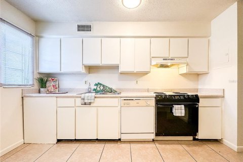 Appartement à louer à Orlando, Floride: 2 chambres, 80.36 m2 № 2399106 - photo 7