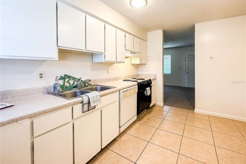 Appartement à louer à Orlando, Floride: 2 chambres, 80.36 m2 № 2399106 - photo 6