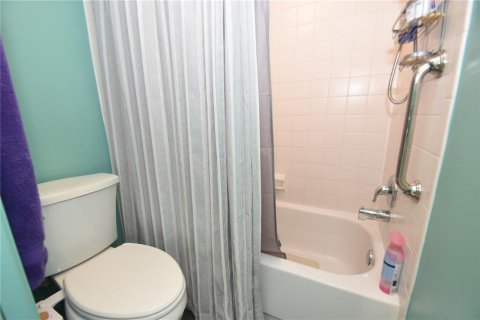 Снять в аренду кондоминиум в Сарасота, Флорида 5 комнат, 120.87м2, № 484861 - фото 16