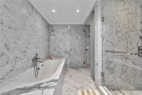 Condominio en venta en Sunny Isles Beach, Florida, 2 dormitorios, 134.43 m2 № 1694241 - foto 22