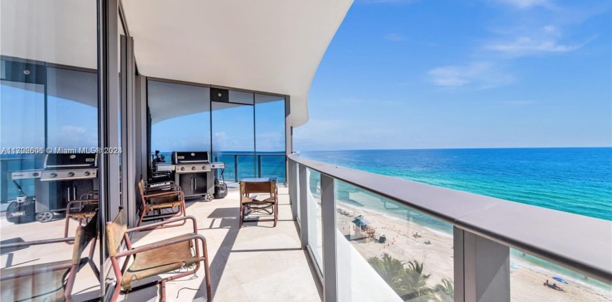 Condominio en Sunny Isles Beach, Florida, 2 dormitorios № 1694241