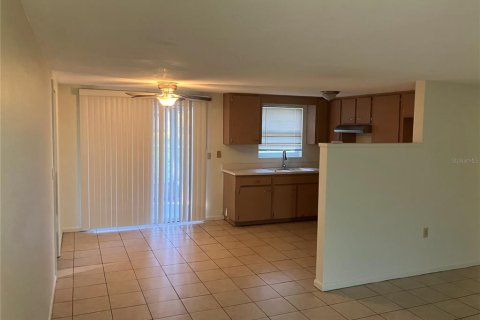 Casa en alquiler en Beverly Hills, Florida, 2 dormitorios, 80.27 m2 № 2148960 - foto 3