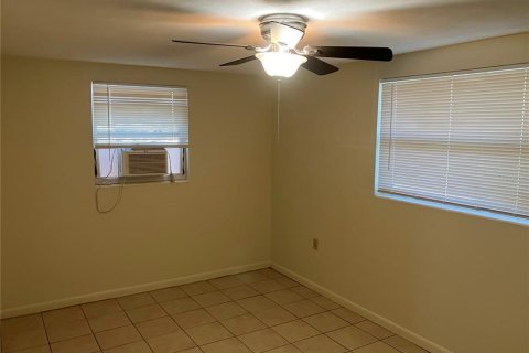 Casa en alquiler en Beverly Hills, Florida, 2 dormitorios, 80.27 m2 № 2148960 - foto 13