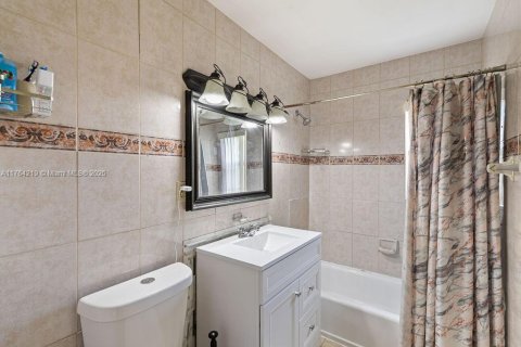 Casa en venta en Pompano Beach, Florida, 3 dormitorios, 129.13 m2 № 1860715 - foto 20