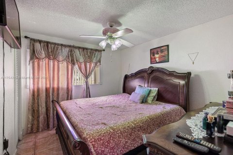 Casa en venta en Pompano Beach, Florida, 3 dormitorios, 129.13 m2 № 1860715 - foto 22