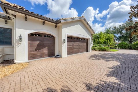 House in Lakewood Ranch, Florida 4 bedrooms, 369.57 sq.m. № 1919239 - photo 10