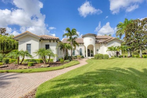 House in Lakewood Ranch, Florida 4 bedrooms, 369.57 sq.m. № 1919239 - photo 7