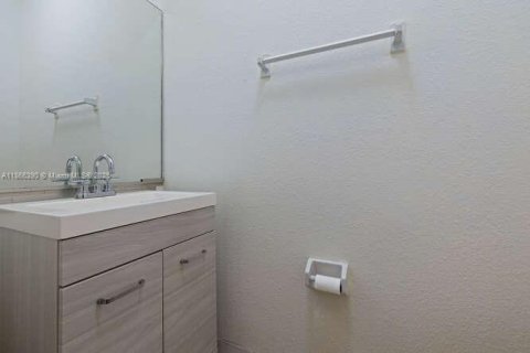 Touwnhouse à vendre à Homestead, Floride: 3 chambres, 146.04 m2 № 1941817 - photo 16