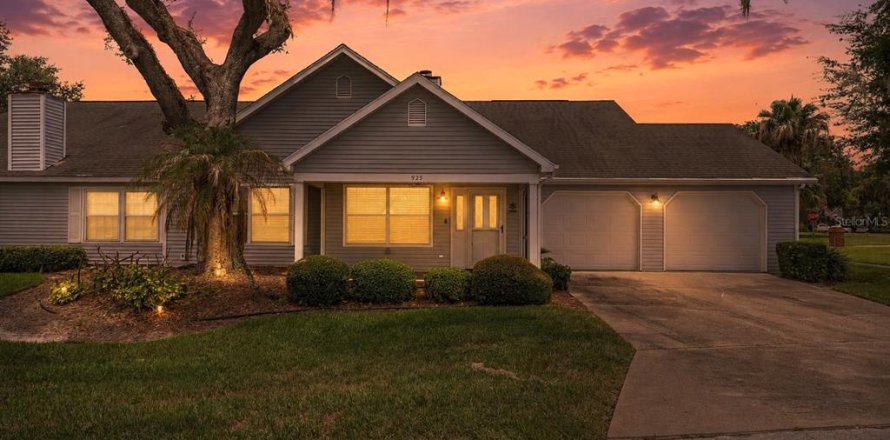 Condo in Leesburg, Florida, 3 bedrooms  № 2236106