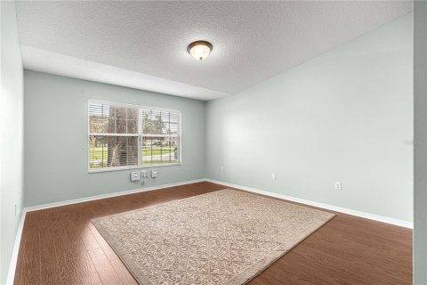 Condo in Leesburg, Florida, 3 bedrooms  № 2236106 - photo 8