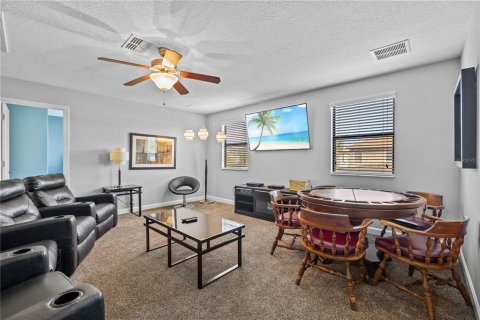 House in Davenport, Florida 6 bedrooms, 321.91 sq.m. № 2128271 - photo 18