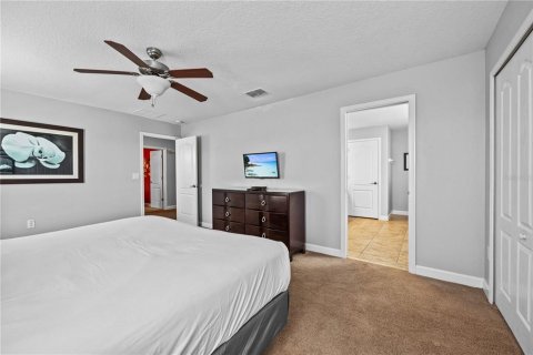House in Davenport, Florida 6 bedrooms, 321.91 sq.m. № 2128271 - photo 29