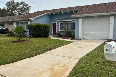 Casa en alquiler en Hudson, Florida, 2 dormitorios, 123.93 m2 № 1911019 - foto 1