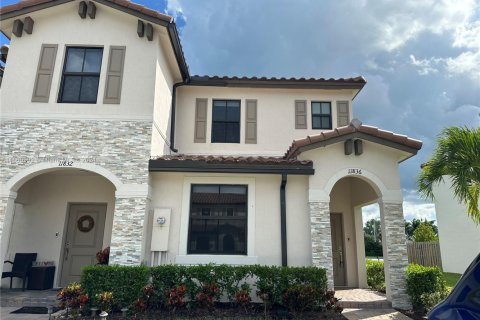 Townhouse in Homestead, Florida 3 bedrooms, 123.37 sq.m. № 1874500 - photo 2