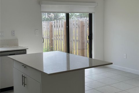 Townhouse in Homestead, Florida 3 bedrooms, 123.37 sq.m. № 1874500 - photo 6