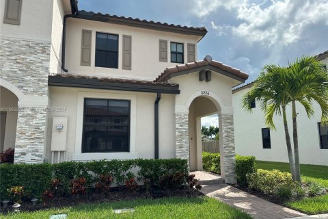 Townhouse in Homestead, Florida 3 bedrooms, 123.37 sq.m. № 1874500 - photo 1