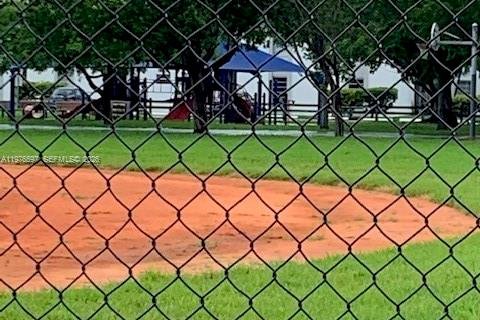 Купить кондоминиум в Майами, Флорида 1 спальня, 70.61м2, № 2050991 - фото 17