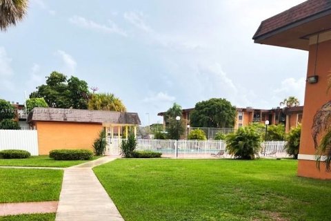 Купить кондоминиум в Майами, Флорида 1 спальня, 70.61м2, № 2050991 - фото 12