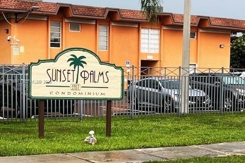 Кондоминиум с 1 спальней в Майами, Флорида № 2050991