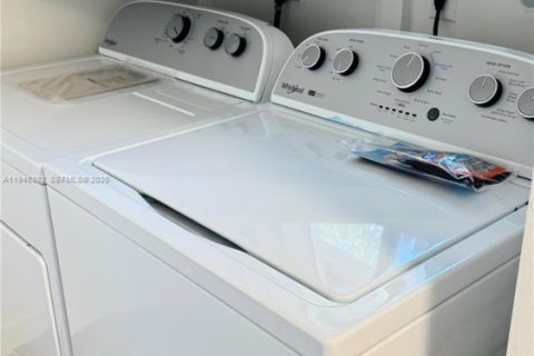 Immobilier commercial à vendre à Miami, Floride № 2002755 - photo 14