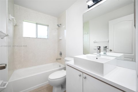 Immobilier commercial à vendre à Miami, Floride № 2002755 - photo 20