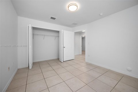 Immobilier commercial à vendre à Miami, Floride № 2002755 - photo 16