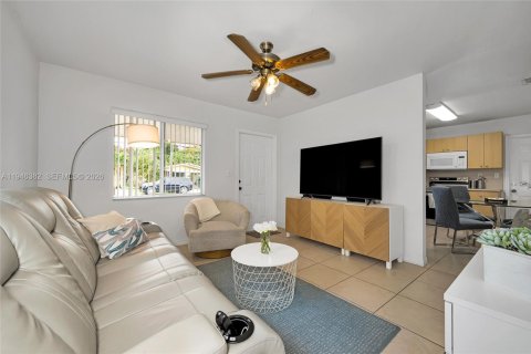 Immobilier commercial à vendre à Miami, Floride № 2002755 - photo 29