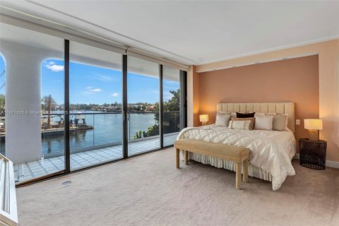 Townhouse in Aventura, Florida 2 bedrooms, 237.83 sq.m. № 1925504 - photo 20